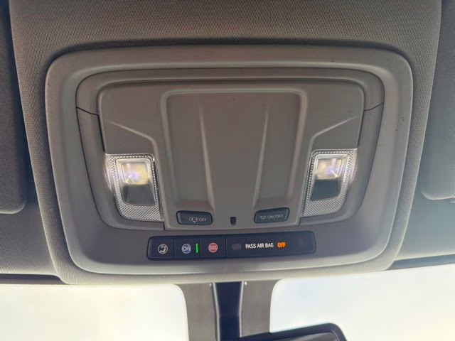 2022 Summit White Chevrolet Silverado 2500HD Custom 4X4 Truck