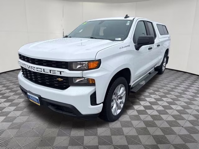 2020 Summit White Chevrolet Silverado 1500 Custom 4X4 Truck