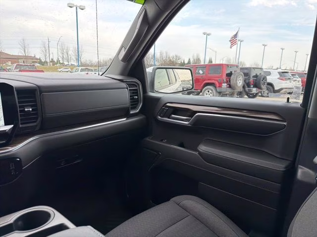 2023 Summit White Chevrolet Silverado 1500 LT 4X4 Truck