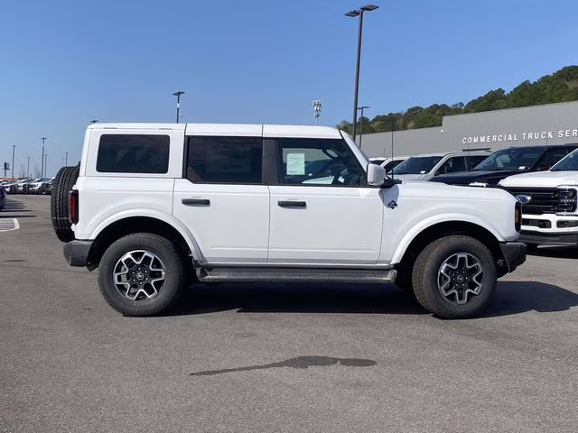 2026 Oxford White Ford Bronco Outer Banks 4X4 SUV