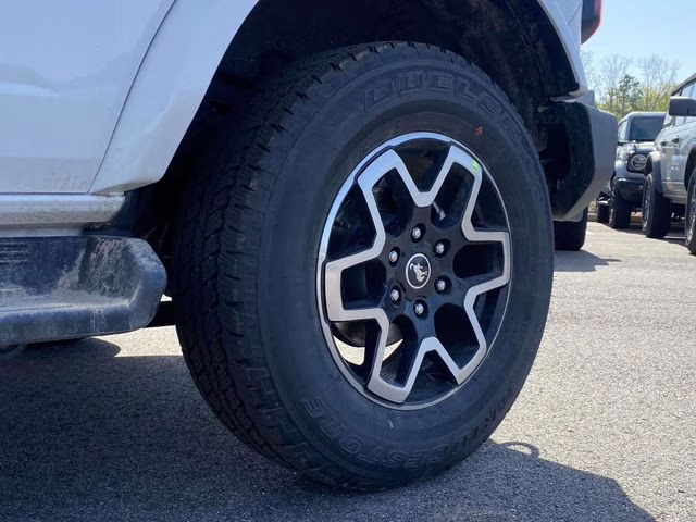 2026 Oxford White Ford Bronco Outer Banks 4X4 SUV