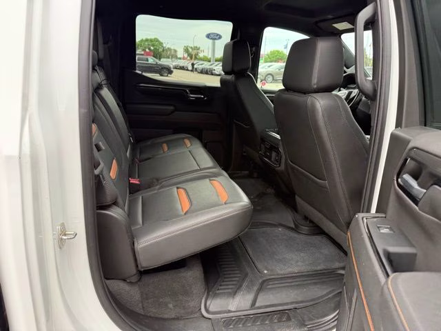 2023 Summit White GMC Sierra 1500 AT4 4X4 Truck