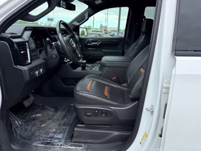 2023 Summit White GMC Sierra 1500 AT4 4X4 Truck