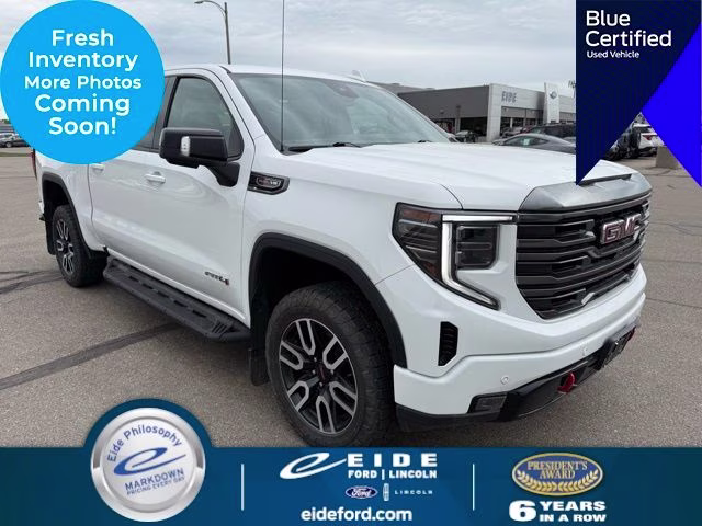 2023 Summit White GMC Sierra 1500 AT4 4X4 Truck