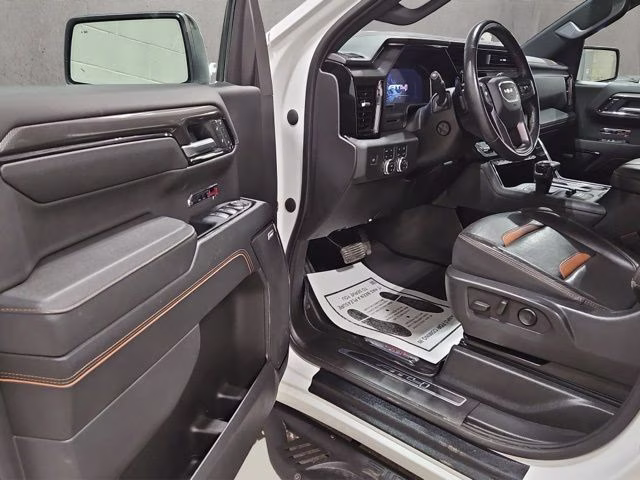 2023 Summit White GMC Sierra 1500 AT4 4X4 Truck