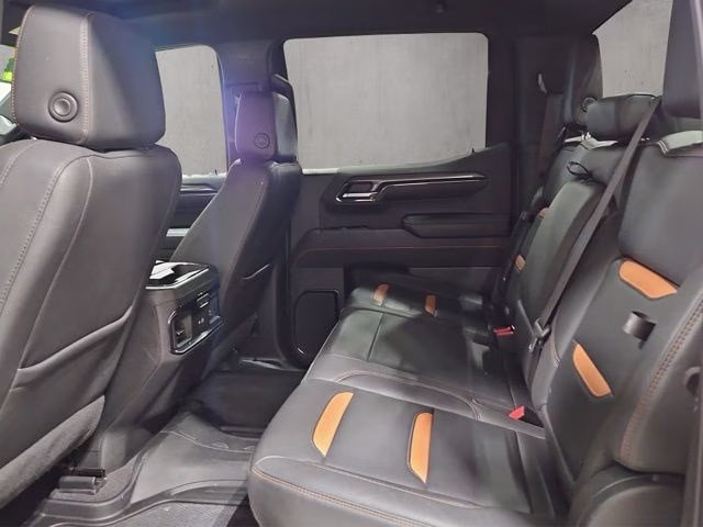 2023 Summit White GMC Sierra 1500 AT4 4X4 Truck