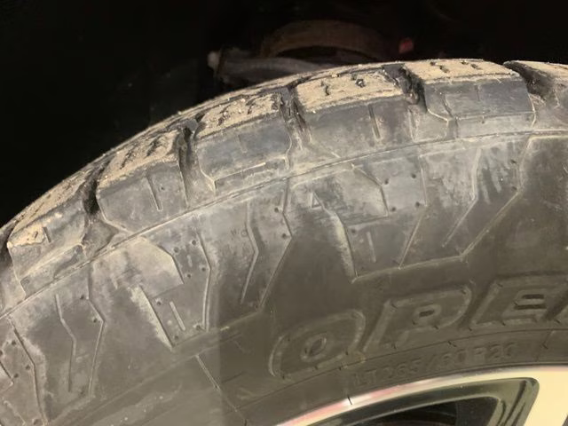 2023 Summit White GMC Sierra 1500 AT4 4X4 Truck