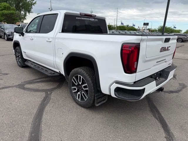 2023 Summit White GMC Sierra 1500 AT4 4X4 Truck