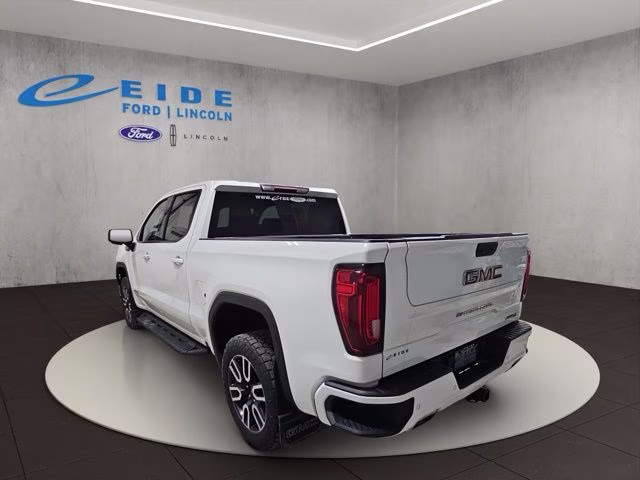 2023 Summit White GMC Sierra 1500 AT4 4X4 Truck