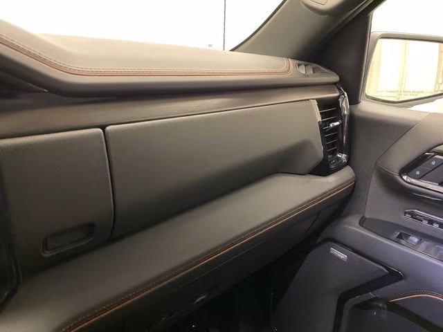 2024 Summit White GMC Sierra 1500 AT4 4X4 Truck