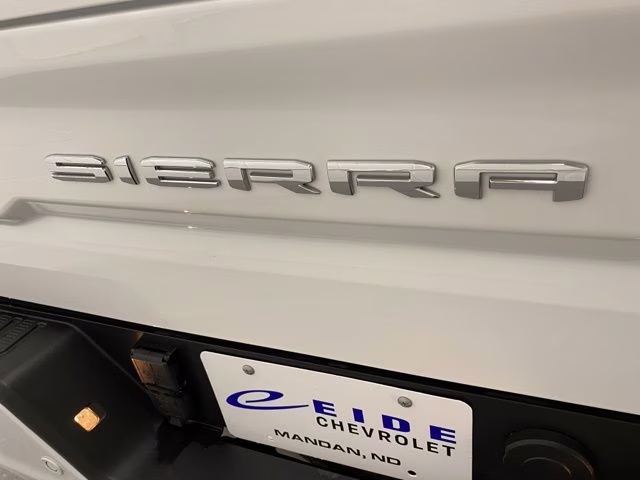 2024 Summit White GMC Sierra 1500 AT4 4X4 Truck