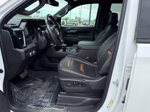 2023 Summit White GMC Sierra 1500 AT4 4X4 Truck