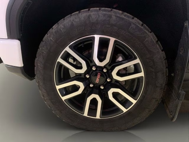 2023 Summit White GMC Sierra 1500 AT4 4X4 Truck