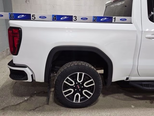 2023 Summit White GMC Sierra 1500 AT4 4X4 Truck