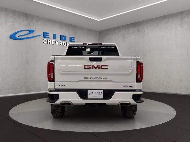 2024 Summit White GMC Sierra 1500 AT4 4X4 Truck