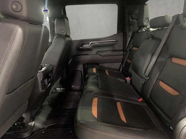 2023 Summit White GMC Sierra 1500 AT4 4X4 Truck