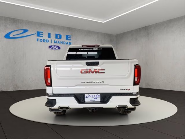 2023 Summit White GMC Sierra 1500 AT4 4X4 Truck