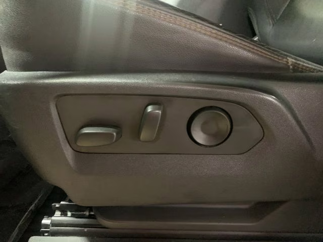 2023 Summit White GMC Sierra 1500 AT4 4X4 Truck