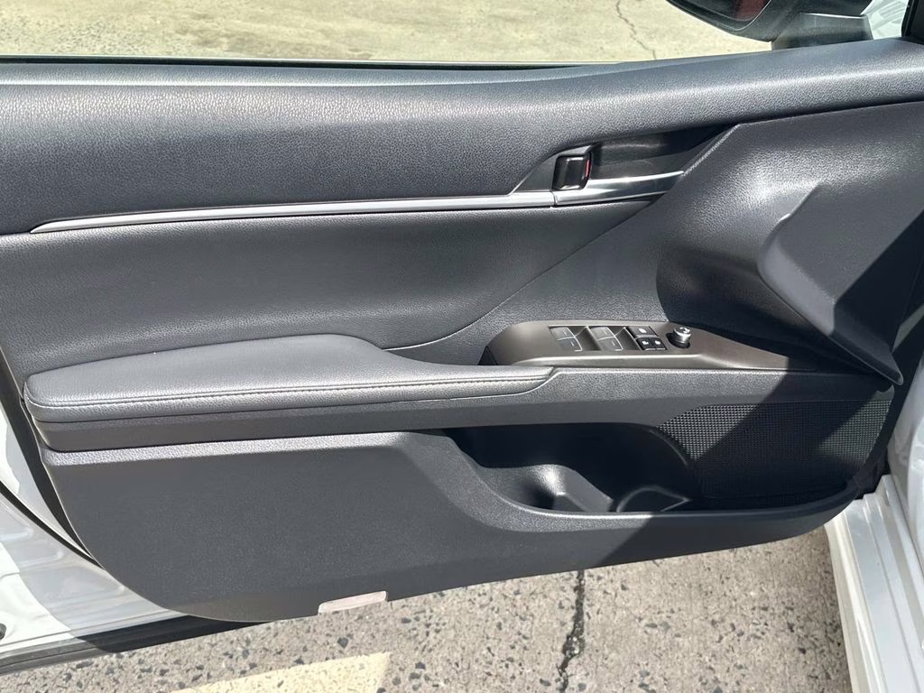 2023 Ice Toyota Camry Hybrid XSE FWD Sedan