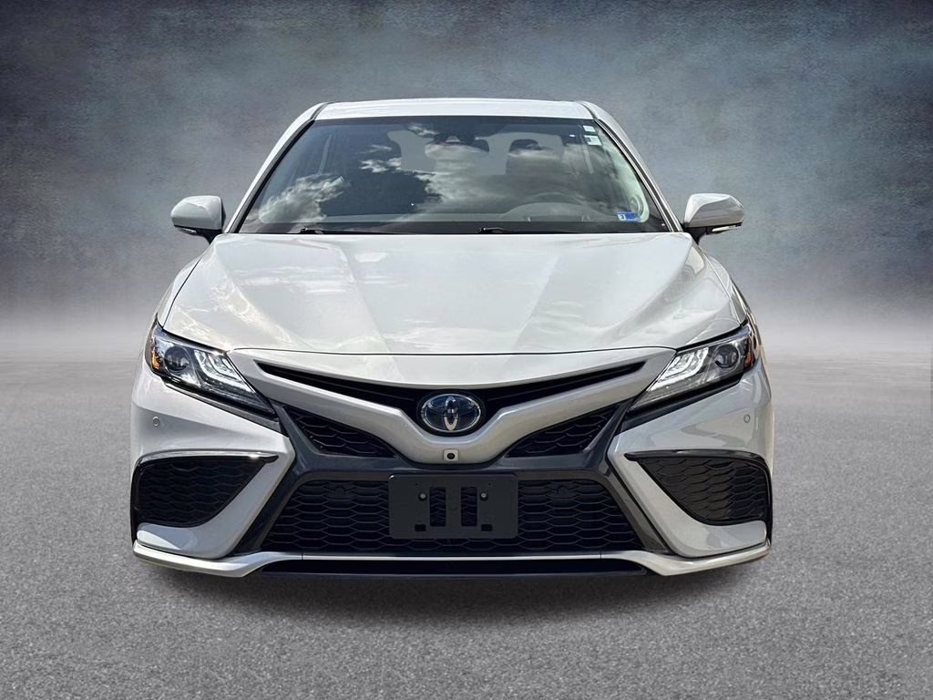 2023 Ice Toyota Camry Hybrid XSE FWD Sedan