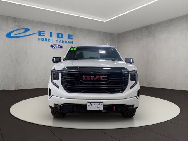 2023 Summit White GMC Sierra 1500 AT4 4X4 Truck
