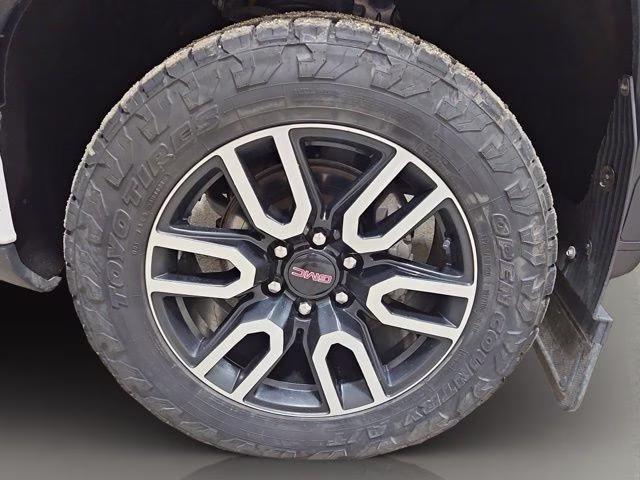 2023 Summit White GMC Sierra 1500 AT4 4X4 Truck