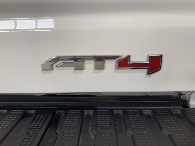 2023 Summit White GMC Sierra 1500 AT4 4X4 Truck