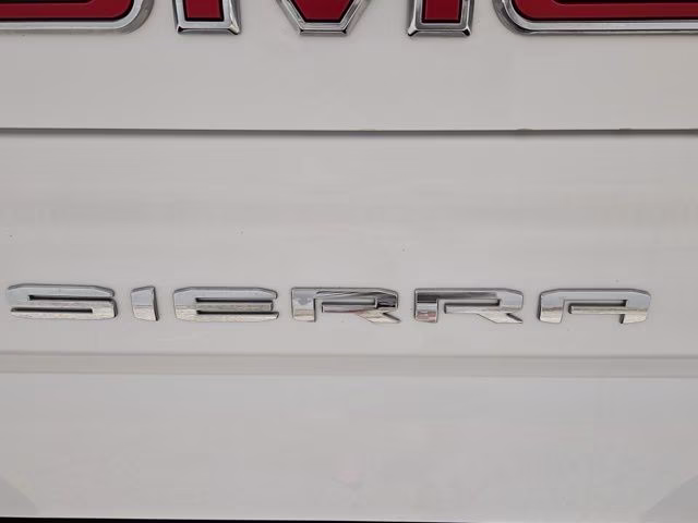 2023 Summit White GMC Sierra 1500 AT4 4X4 Truck