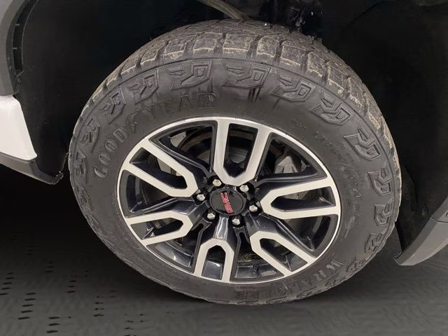 2024 Summit White GMC Sierra 1500 AT4 4X4 Truck