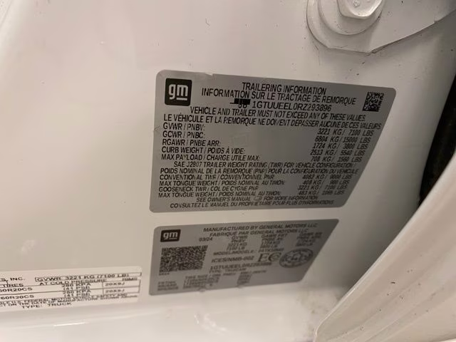 2024 Summit White GMC Sierra 1500 AT4 4X4 Truck