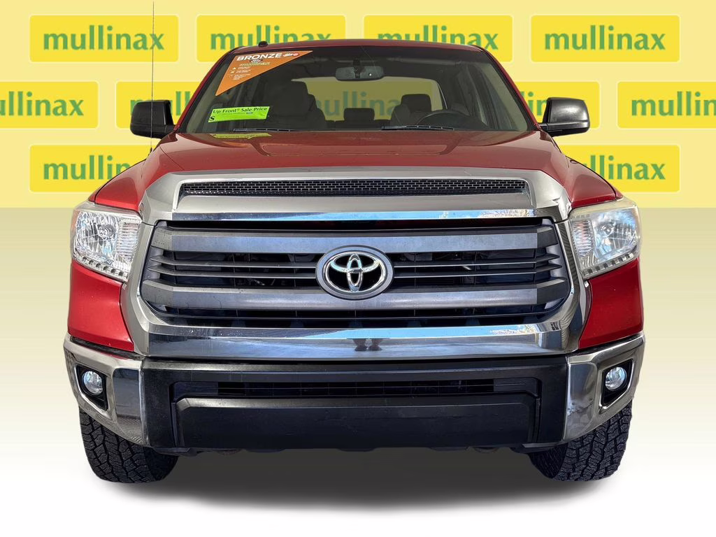 2015 Barcelona Red Metallic Toyota Tundra SR5 4X4 Truck