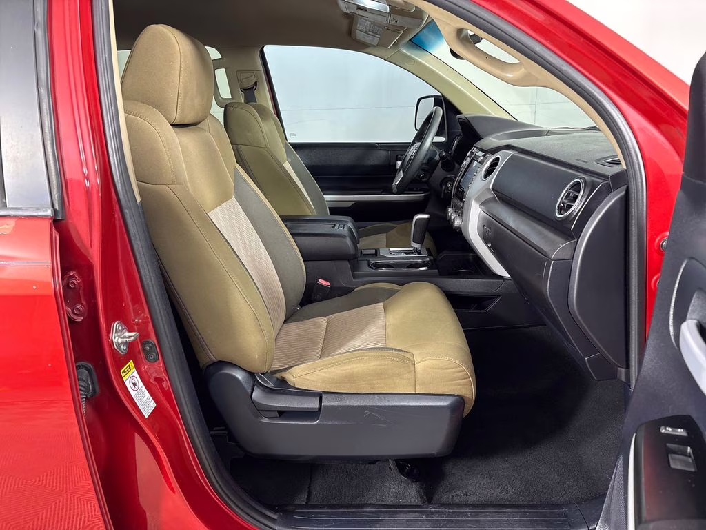 2015 Barcelona Red Metallic Toyota Tundra SR5 4X4 Truck