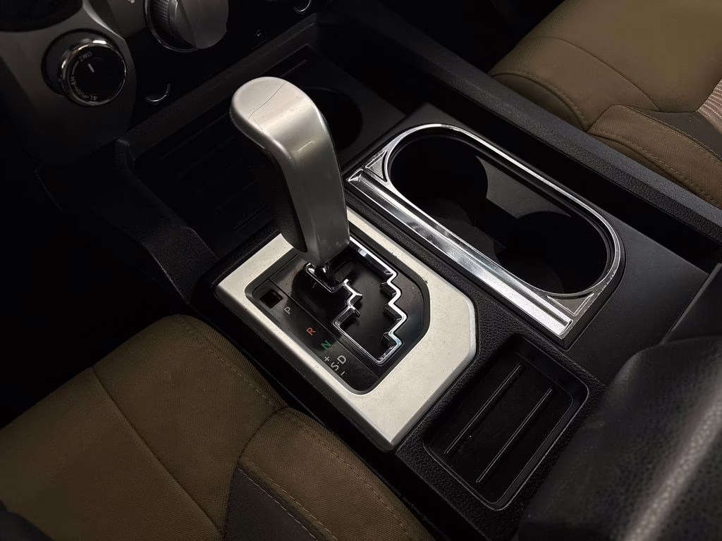 2015 Barcelona Red Metallic Toyota Tundra SR5 4X4 Truck