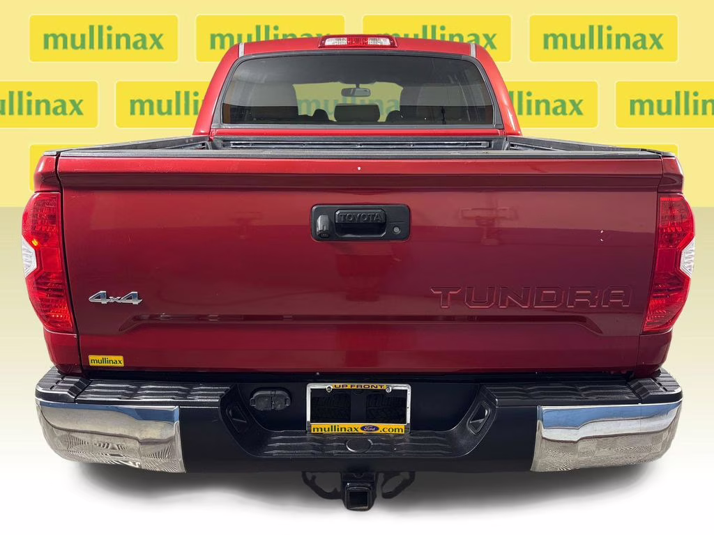 2015 Barcelona Red Metallic Toyota Tundra SR5 4X4 Truck