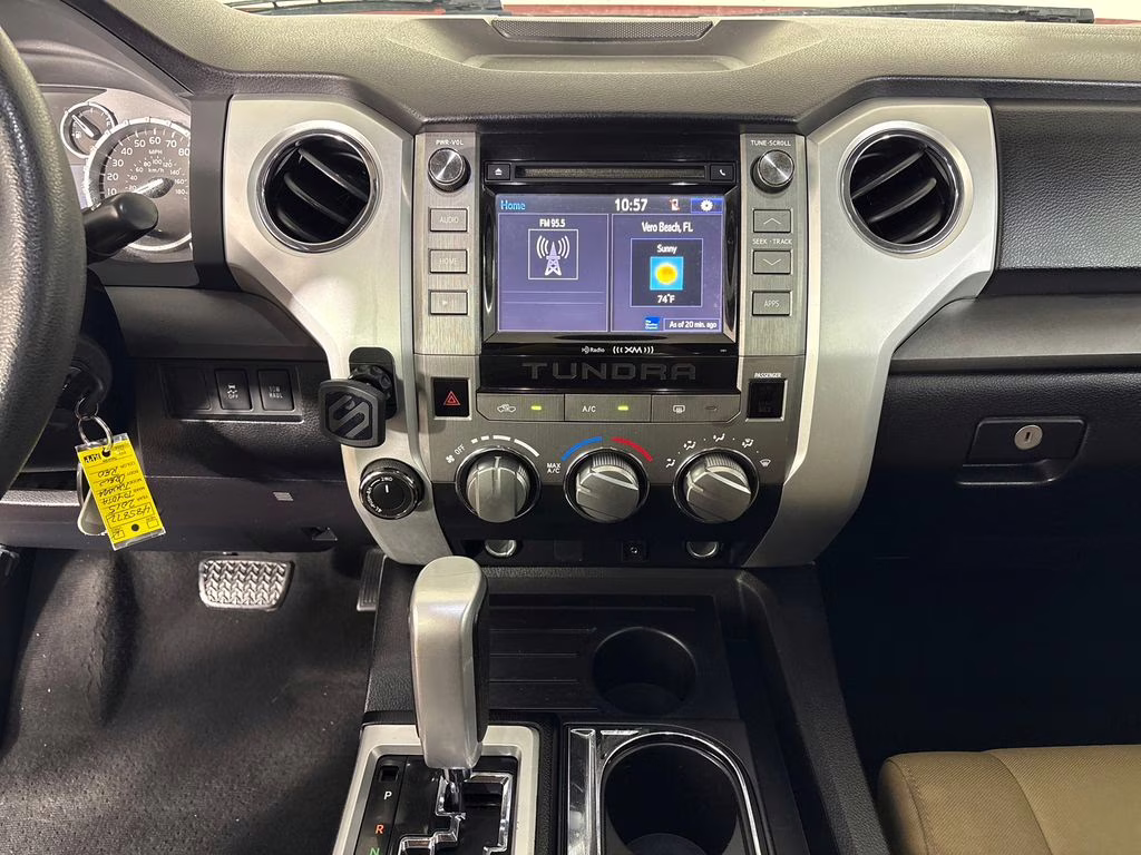 2015 Barcelona Red Metallic Toyota Tundra SR5 4X4 Truck