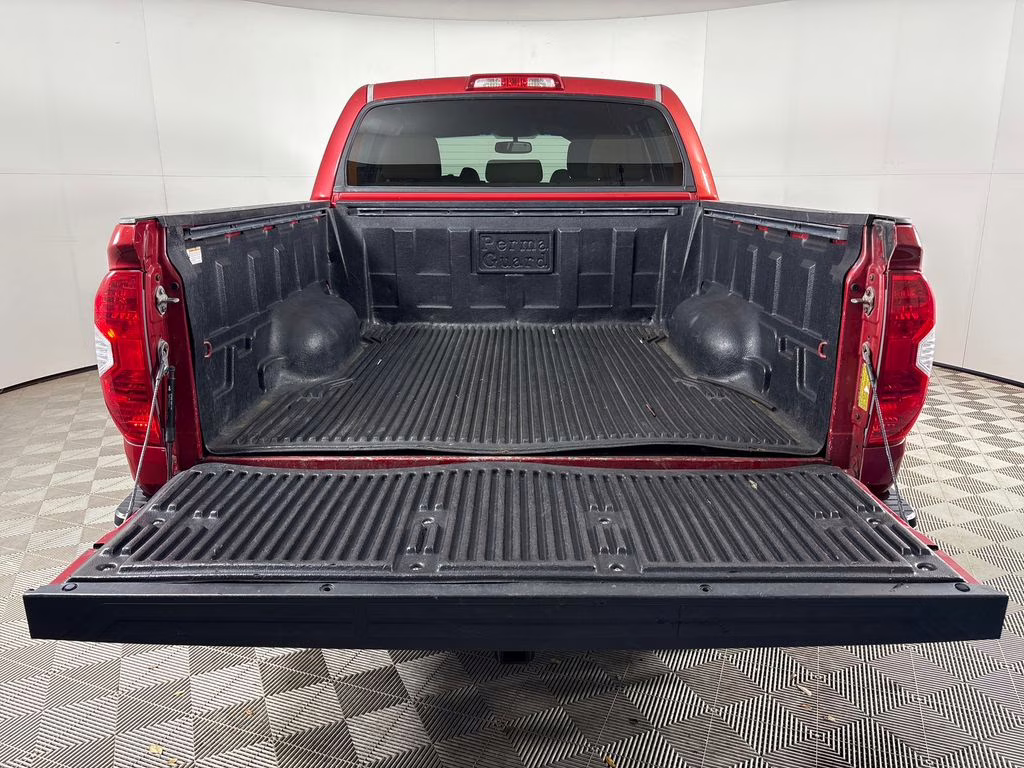 2015 Barcelona Red Metallic Toyota Tundra SR5 4X4 Truck