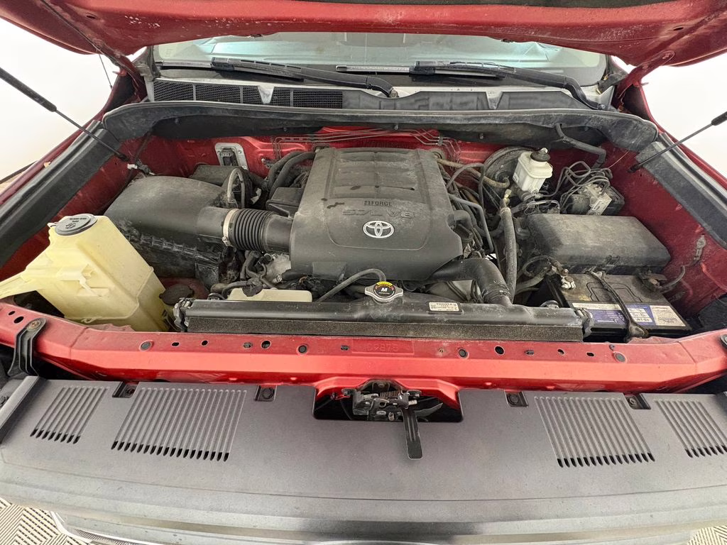 2015 Barcelona Red Metallic Toyota Tundra SR5 4X4 Truck