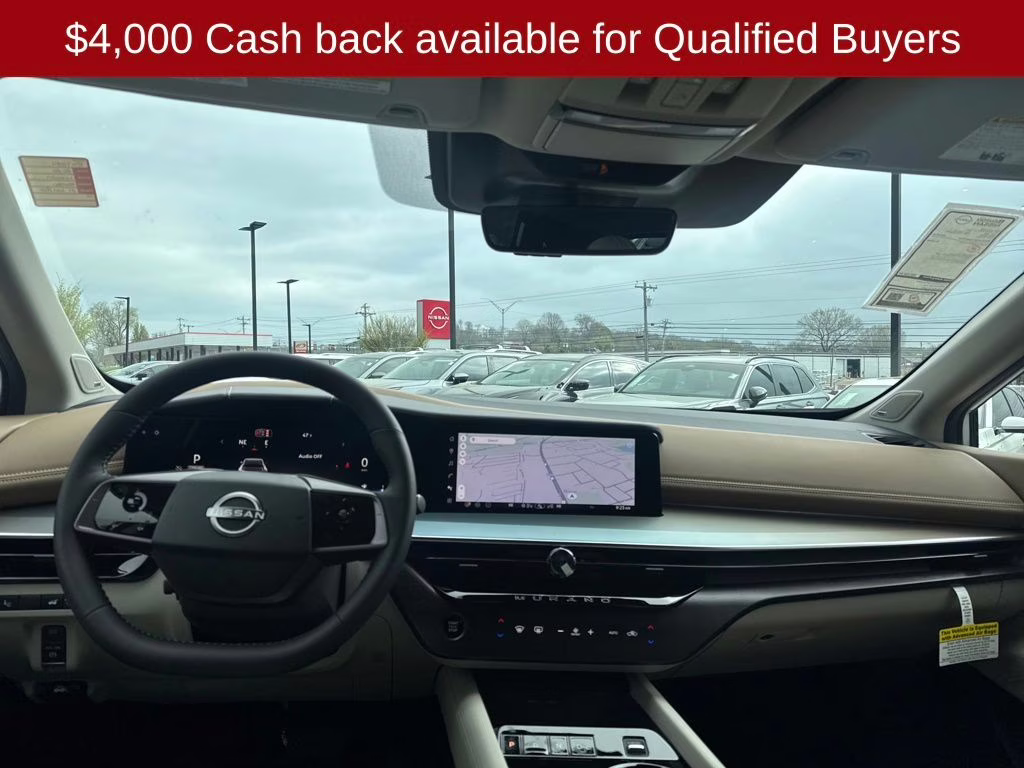 2026 Everest White Pearl/Black Nissan Murano Platinum AWD SUV