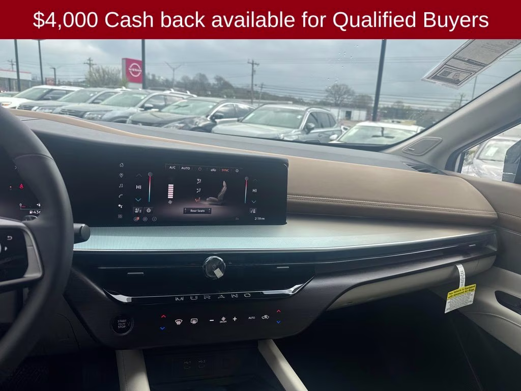 2026 Everest White Pearl/Black Nissan Murano Platinum AWD SUV