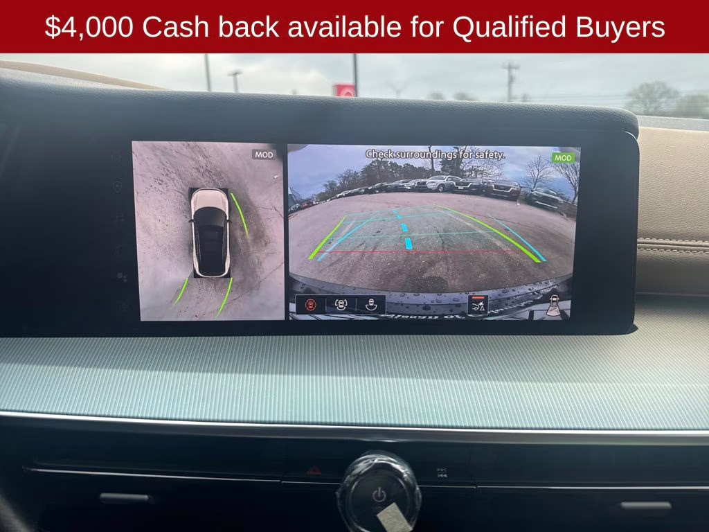 2026 Everest White Pearl/Black Nissan Murano Platinum AWD SUV