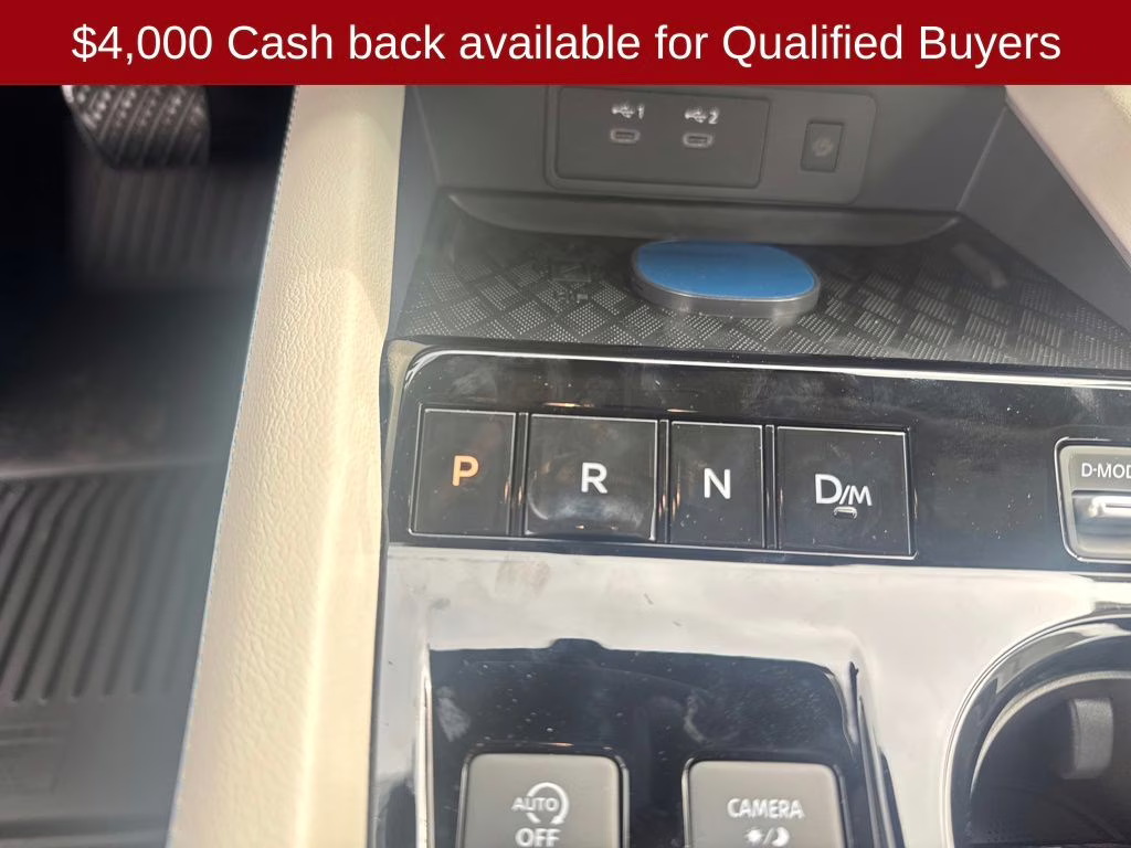 2026 Everest White Pearl/Black Nissan Murano Platinum AWD SUV