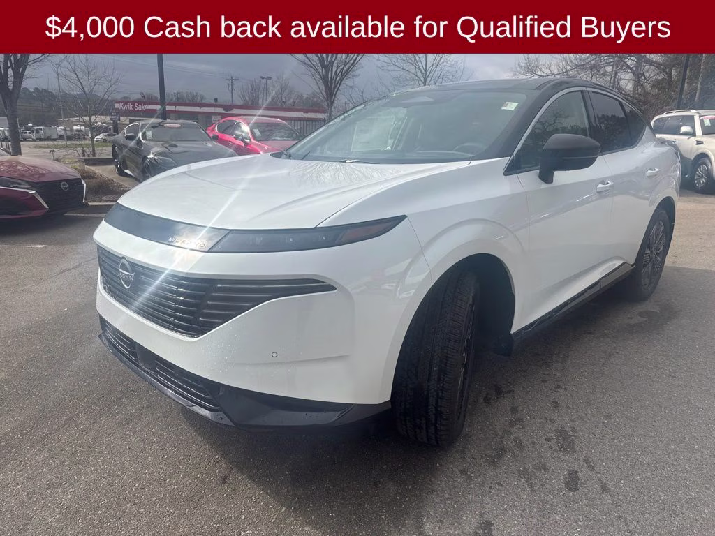 2026 Everest White Pearl/Black Nissan Murano Platinum AWD SUV