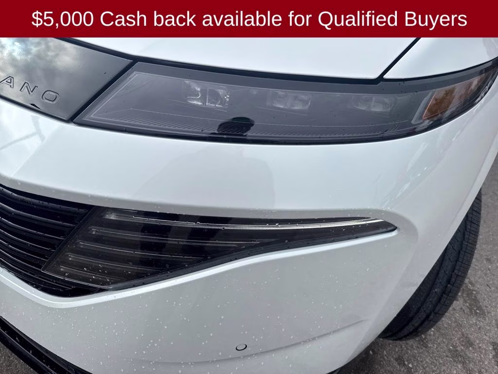 2026 Everest White Pearl/Black Nissan Murano Platinum AWD SUV