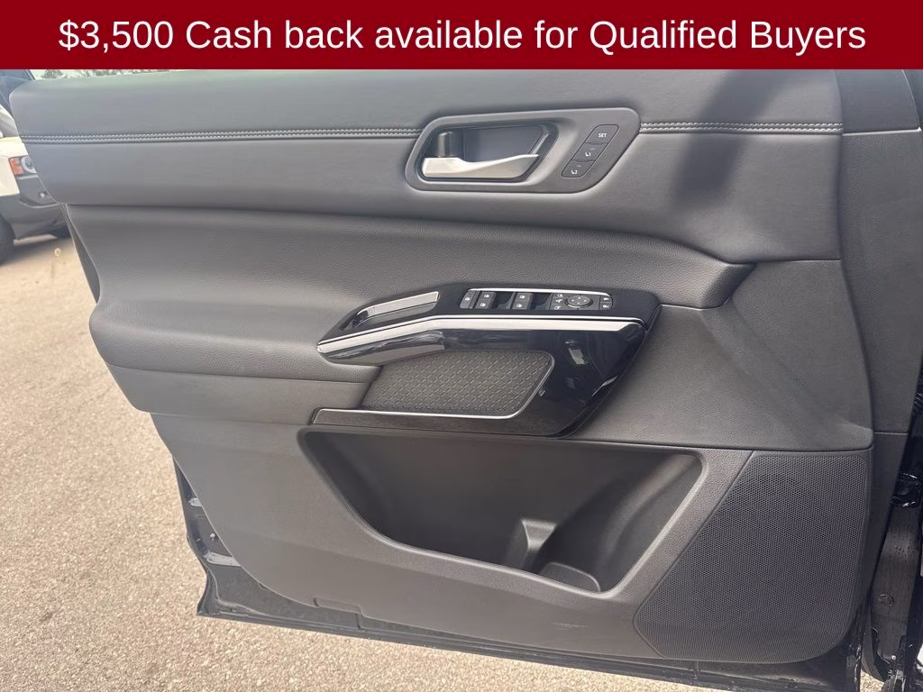 2026 Super Black Nissan Pathfinder Platinum 4X4 SUV
