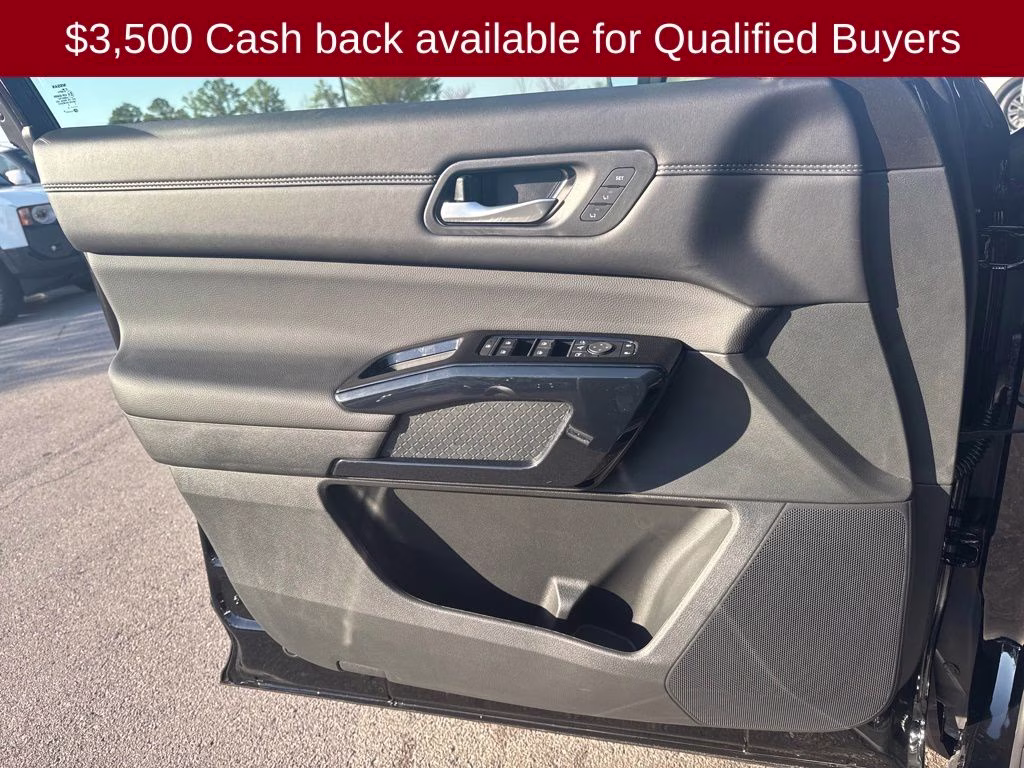 2026 Super Black Nissan Pathfinder Platinum 4X4 SUV