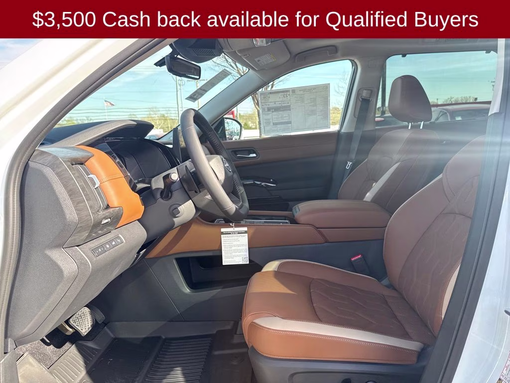 2026 Everest White Pearl Tricoat Nissan Pathfinder Platinum FWD SUV