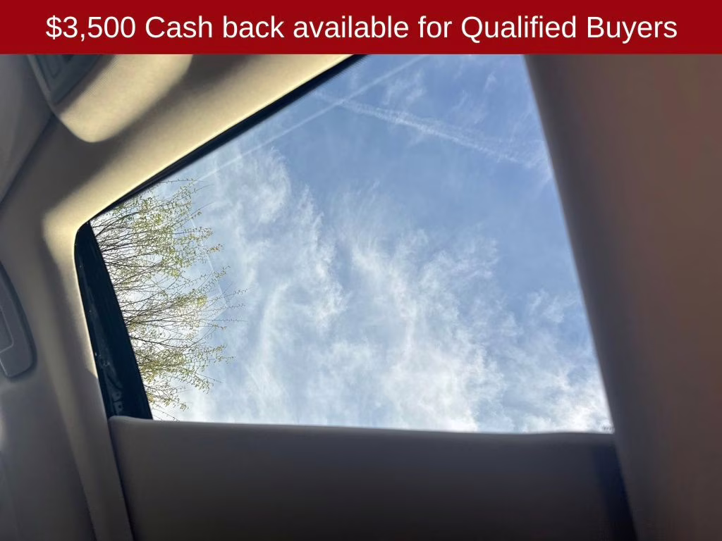 2026 Everest White Pearl Tricoat Nissan Pathfinder Platinum FWD SUV