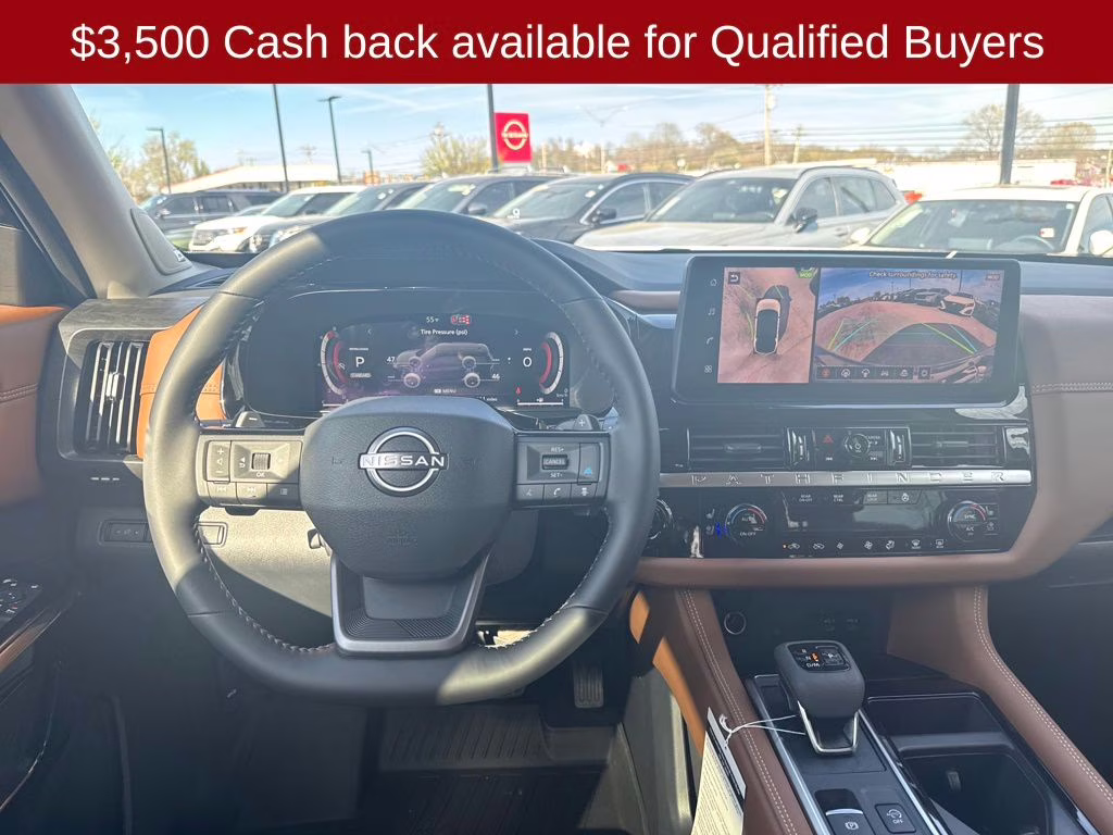 2026 Everest White Pearl Tricoat Nissan Pathfinder Platinum FWD SUV