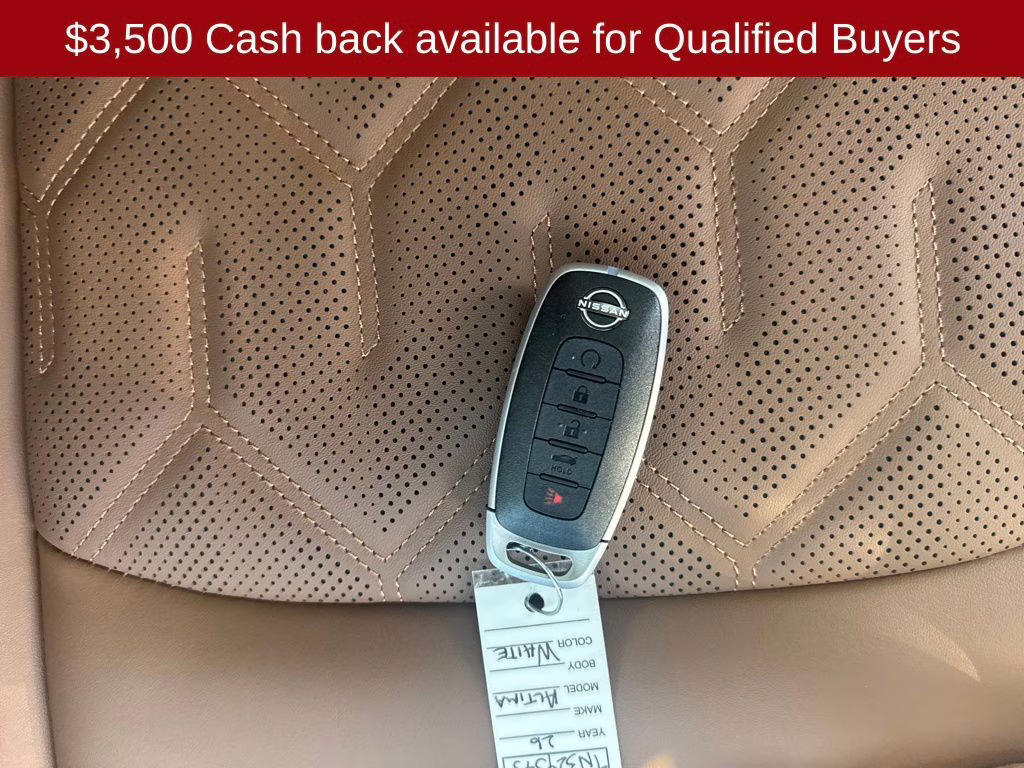 2026 Everest White Pearl Tricoat Nissan Pathfinder Platinum FWD SUV