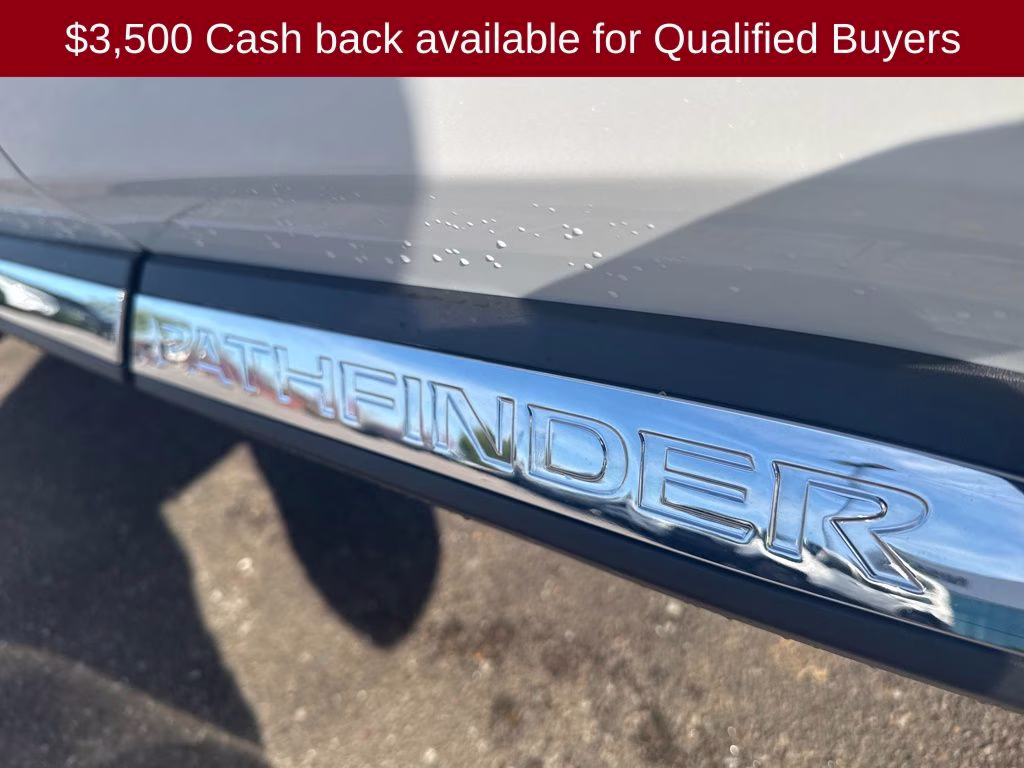 2026 Everest White Pearl Tricoat Nissan Pathfinder Platinum FWD SUV